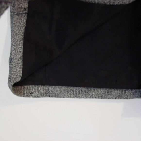 Holt Renfrew Gray Black Wool Blend Pencil Skirt Herringbone Work Office Size 4 - Picture 13 of 13